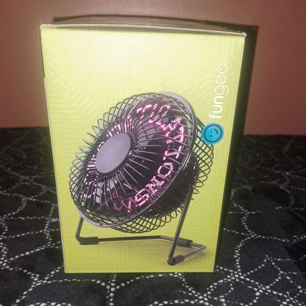 Fungear Programmable LED Message Fan - Picture 5 of 7